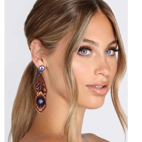 Gorgeous Southwestern Cowgirl Feather Leather Rhinestone Bling Boho Earrings NEW - Picture 1 of 3